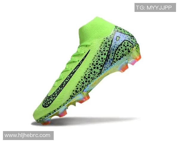 高帮足球鞋助力球星征战赛场 揭秘那些穿高帮鞋的传奇球员